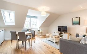 Altido Quiet City Centre Spacious Apartment